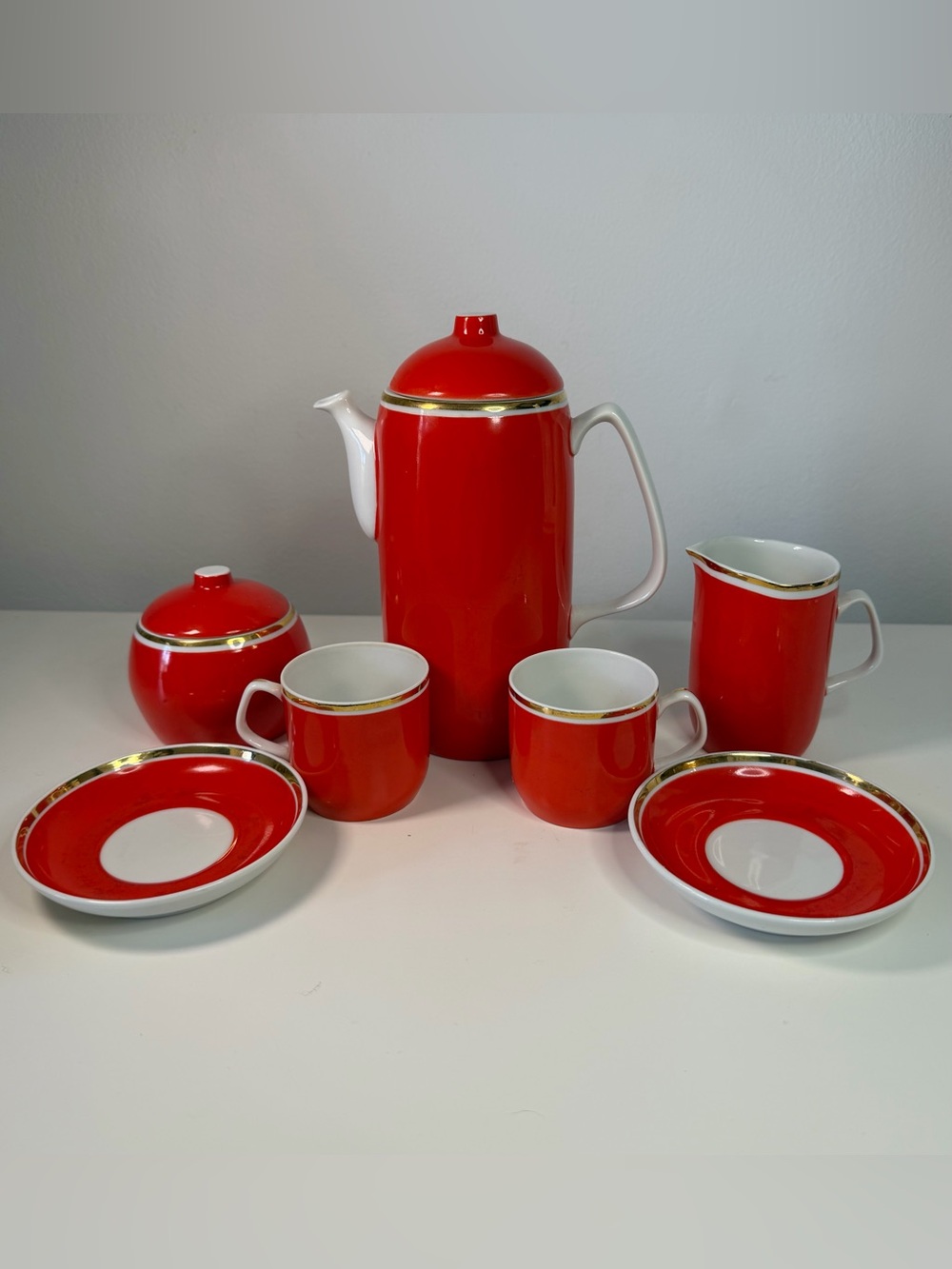 1970s Hollohaza Red Porcelain Tea/Coffee Set - Gold Trim - Hungary